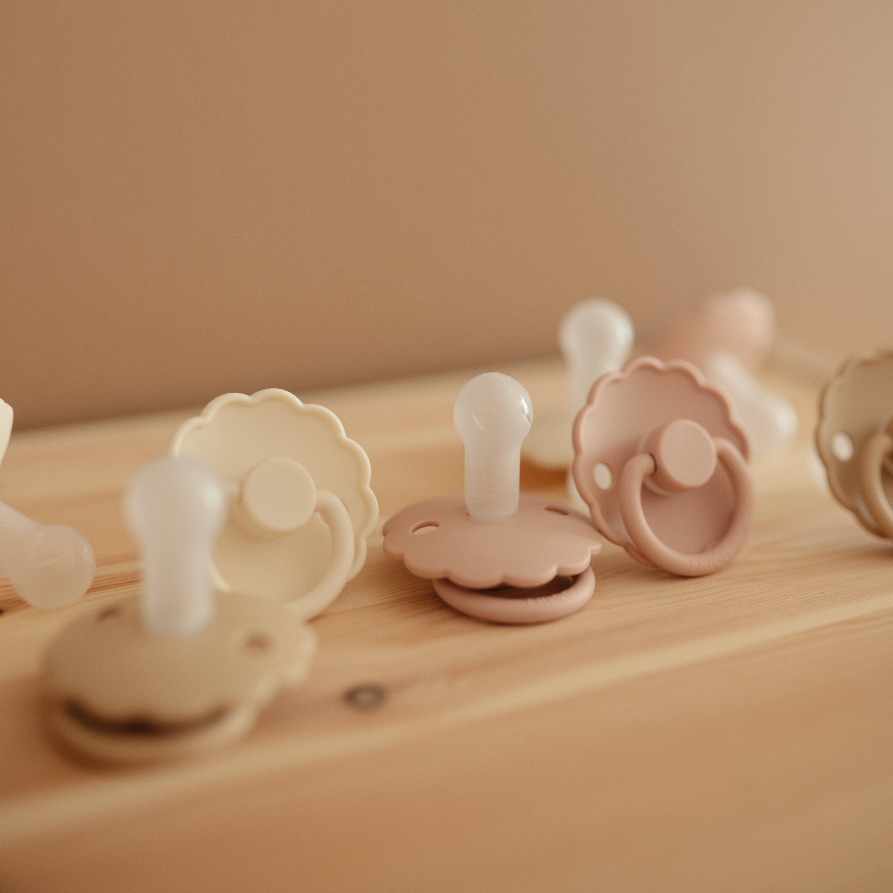 Image of FRIGG Daisy Silicone Pacifier 2-Pack